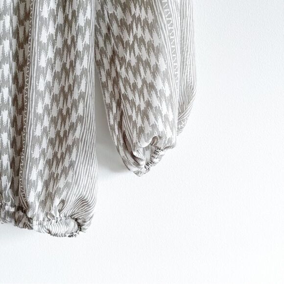 Banana Republic Sheer Blouse Top Gray Cream Elastic Waist Cuffs Women's S - Picture 3 of 8